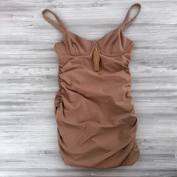 SKIMS Other - NWT SKIMS SLIMMING SHAPING RUCHED ONE PIECE SWIM WOMEN SIZE SMALL IN SIENNA